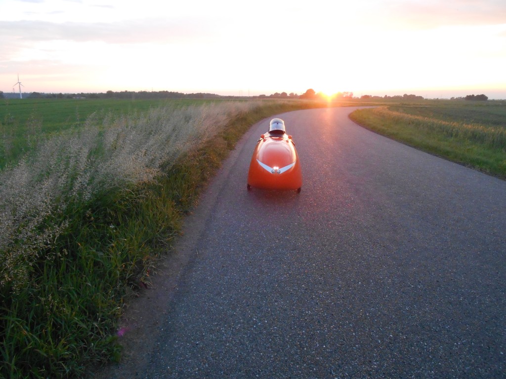 Strada og solen i ryggen