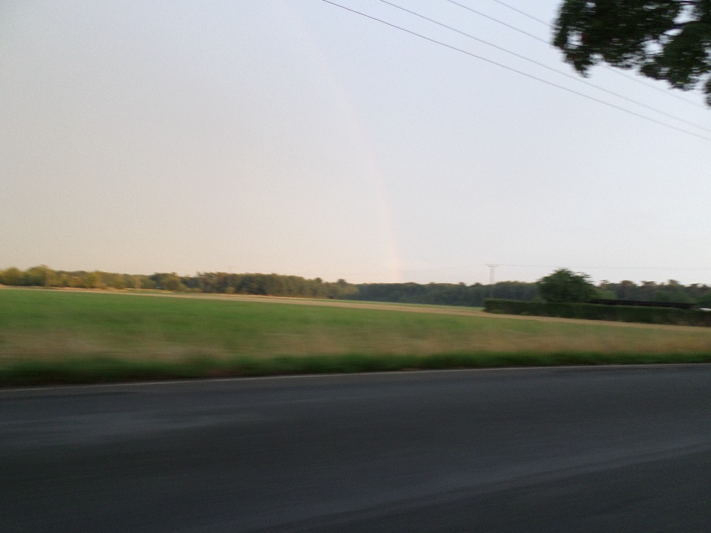 Lille regnbue og hurtig vej